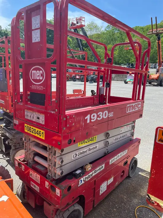 2017 MEC 1930SE Scissor Lift