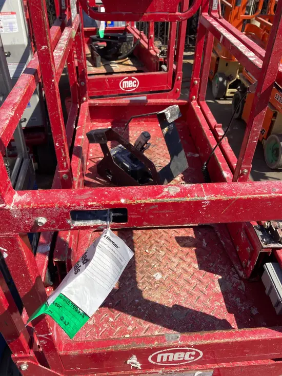 2018 MEC 1330SE Scissor Lift