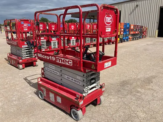 2018 MEC MICRO 19 Scissor Lift