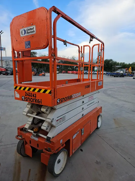 2020 Snorkel S3226E Scissor Lift
