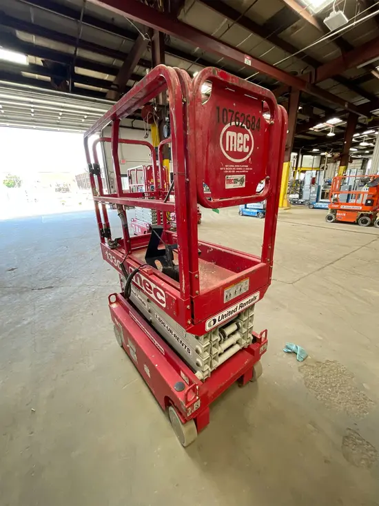2018 MEC 1330SE Scissor Lift