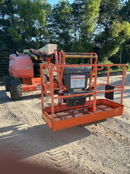 2017 JLG 450AJ Articulating Boom Lift