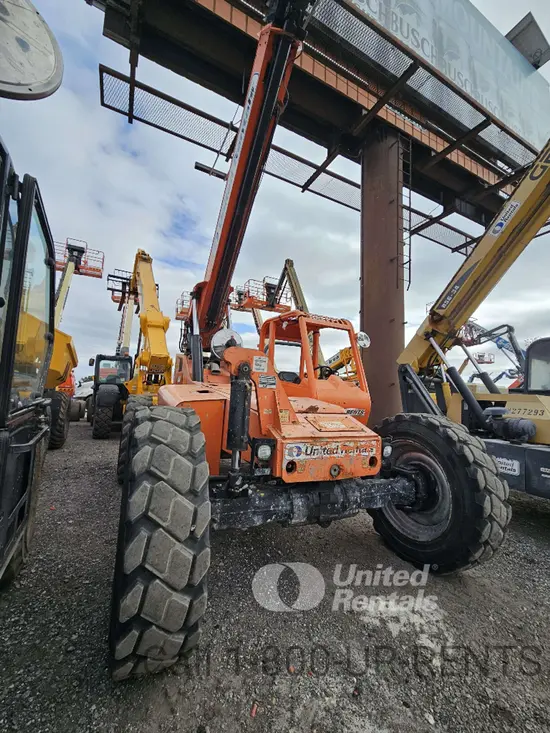 2018 SKYTRAK 8042 Forklift