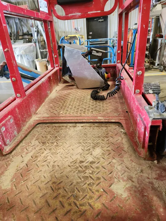 2018 MEC MICRO 19 Scissor Lift