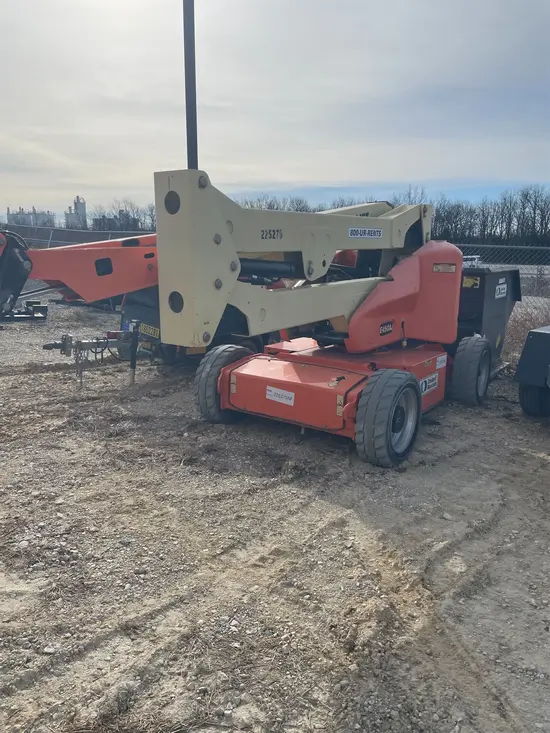 2017 JLG E450AJ Articulating Boom Lift