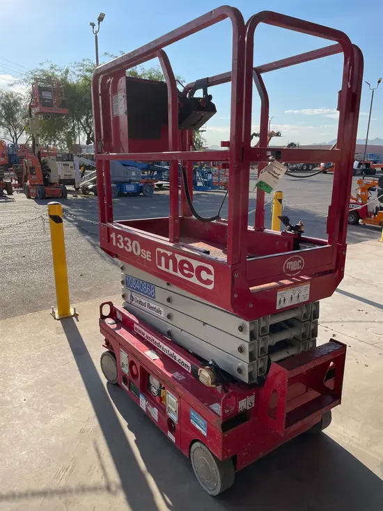 2018 MEC 1330SE Scissor Lift