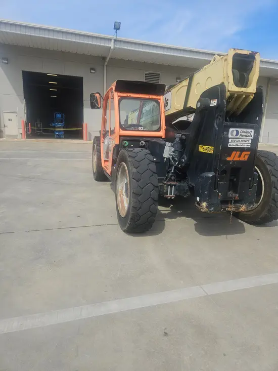 2017 JLG 642 Forklift