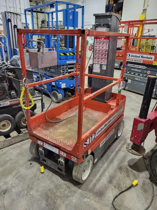2015 Skyjack SJ12 Self-Propelled One-Person Lift