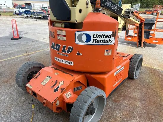 2013 JLG E450AJ Articulating Boom Lift