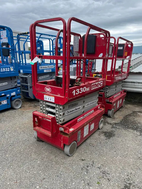 2017 MEC 1330SE Scissor Lift