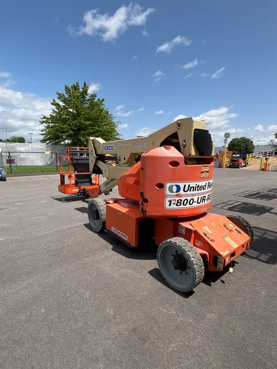 2017 JLG E400AN Articulating Boom Lift