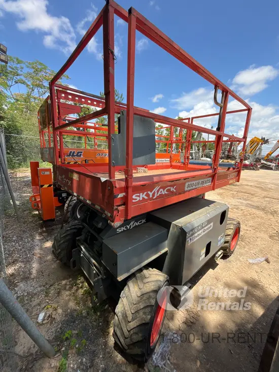 2018 Skyjack SJ6832RT Rough Terrain Scissor Lift