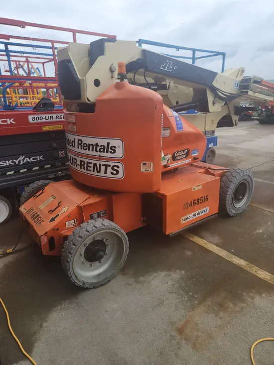 2016 JLG E400AJPN Articulating Boom Lift