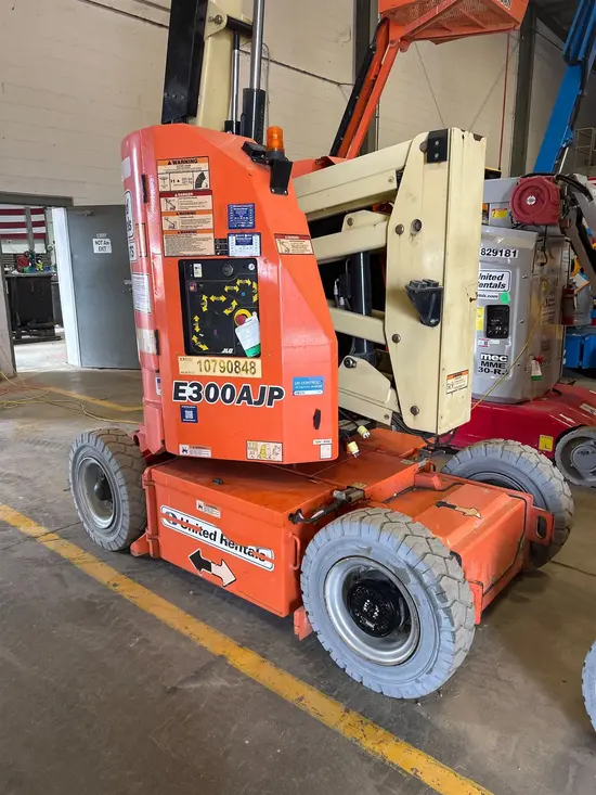 2018 JLG E300AJP Articulating Boom Lift