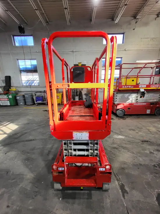 2018 MEC MICRO 19 Scissor Lift