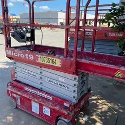 2018 MEC MICRO 19 Scissor Lift