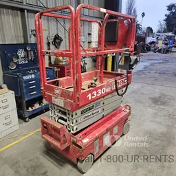 2017 MEC 1330SE Scissor Lift