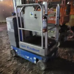 2017 Genie GR-20 Self-Propelled One-Person Lift