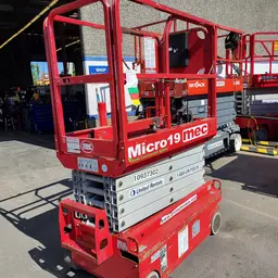 2019 MEC MICRO 19 Scissor Lift