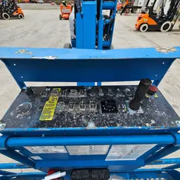 2013 Genie Z-45/25J DC Articulating Boom Lift