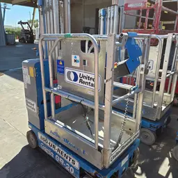 2016 Genie GR-20 Self-Propelled One-Person Lift