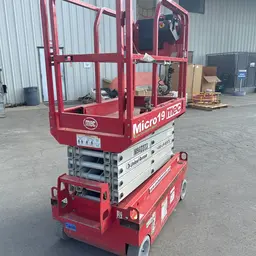 2019 MEC MICRO 19 Scissor Lift
