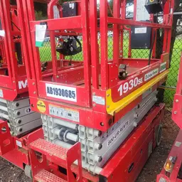 2017 MEC 1930SE Scissor Lift