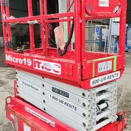 2018 MEC MICRO 19 Scissor Lift