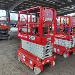 2018 MEC MICRO 19 Scissor Lift