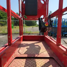2018 MEC MICRO 19 Scissor Lift