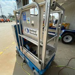 2017 Genie GR-20 Self-Propelled One-Person Lift