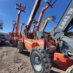 2017 SKYTRAK 8042 Forklift