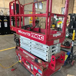 2018 MEC MICRO 19 Scissor Lift