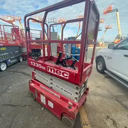 2017 MEC 1330SE Scissor Lift