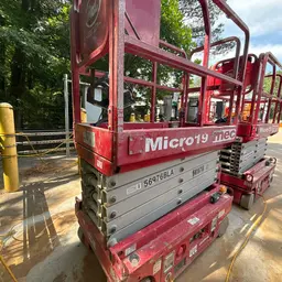 2018 MEC MICRO 19 Scissor Lift
