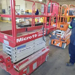 2018 MEC MICRO 19 Scissor Lift