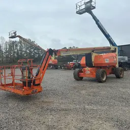 2017 JLG 800AJ Articulating Boom Lift