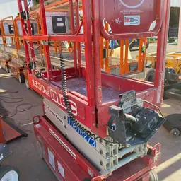 2018 MEC 1330SE Scissor Lift
