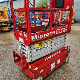 2020 MEC MICRO 19 Scissor Lift