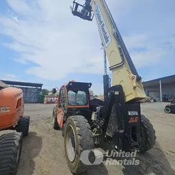 2017 JLG 742 Forklift