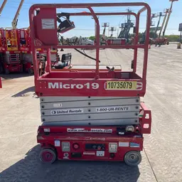 2018 MEC MICRO 19 Scissor Lift