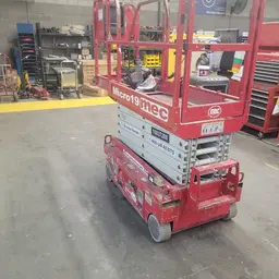2018 MEC MICRO 19 Scissor Lift