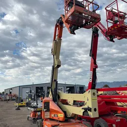 2016 JLG E400AJPN Articulating Boom Lift