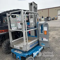 2017 Genie GR-20 Self-Propelled One-Person Lift
