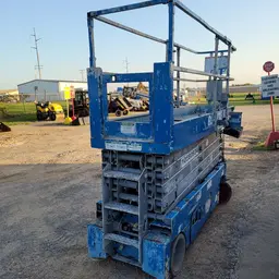 2017 Genie GS-3232 Scissor Lift