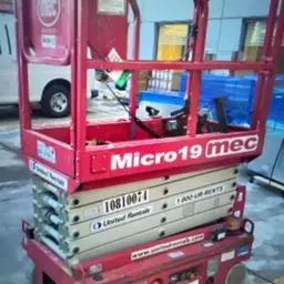 2018 MEC MICRO 19 Scissor Lift