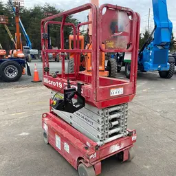 2017 MEC MICRO 19 Scissor Lift