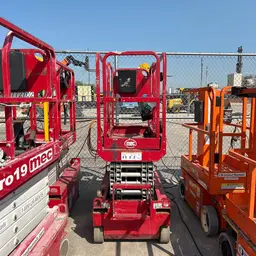 2018 MEC MICRO 19 Scissor Lift