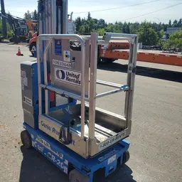 2017 Genie GR-20 Self-Propelled One-Person Lift