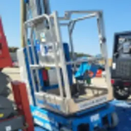 2017 Genie GR-20 Self-Propelled One-Person Lift